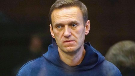 Mama lui Aleksei Navalnii merge la inchisoarea rusa <span style='background:#EDF514'>UNDE A MURIT</span> acesta