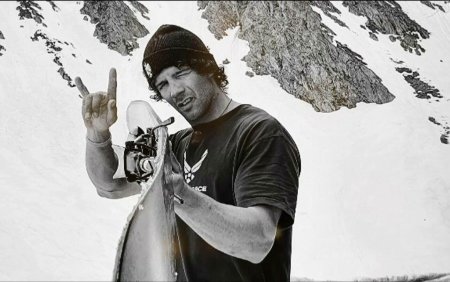 Pogo, salva<span style='background:#EDF514'>MONTI</span>stul care a fost ucis de avalansa, era unul dintre cei mai buni schiori. Muntele a insemnat viata lui