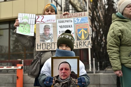 Kievul acuza Rusia ca a executat opt soldati ucraineni luati prizonieri de razboi, langa Avdiivka. Procurorul general a deschis o ancheta