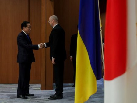 Premierul Japoniei si omologul sau ucrainean, intalnire privind reconstructia Ucrainei