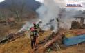Incendiu puternic intr-o localitate din Muntii Apuseni, dupa ce un copil s-a jucat cu o bricheta pe langa baloti de paie