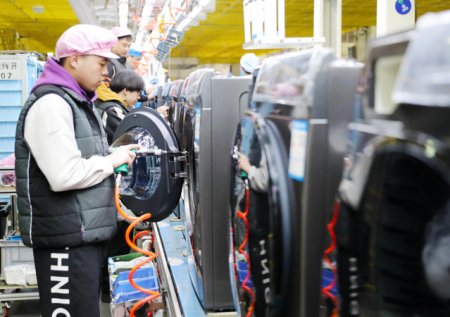Occidentul se teme ca Beijingul va incerca sa reduca supracapacitatea interna prin exporturi ieftine