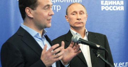 Medvedev ameninta ca Rusia isi va folosi triada nucleara daca va fi impinsa la granitele recunoscute international