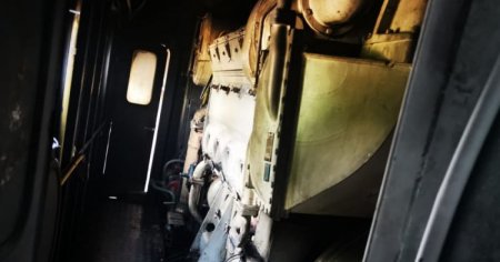 Calatori evacuati din tren la Titu. Instalatia electrica a unui vagon a luat foc VIDEO