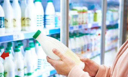 Ministrul Agriculturii, ordin pentru retaileri: Produsele doar pe baza de lapte sa fie pe un raft separat