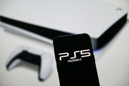 <span style='background:#EDF514'>SONY</span> va lansa anul acesta o versiune Pro a PlayStation 5