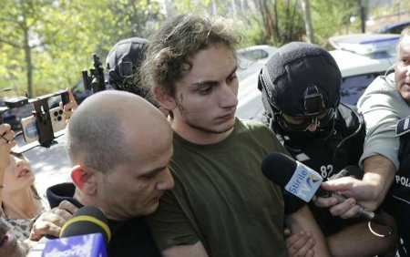 Mandatul de arestare preventiva pentru Vlad Pascu, prelungit pentru inca 30 de zile. Doi tineri au murit in urma accidentului