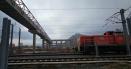 Noua <span style='background:#EDF514'>PASARELA</span> peste calea ferata de mare viteza naste controverse: 