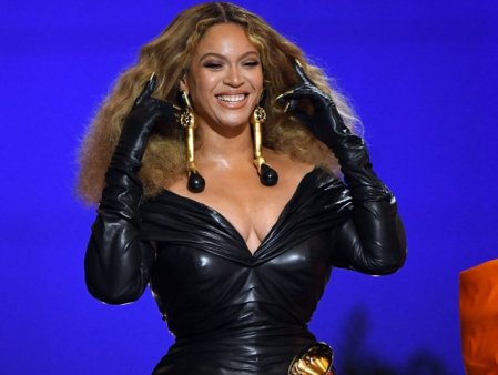 Beyonce devine prima femeie de culoare care a ajuns pe primul loc in topul muzical country din SUA