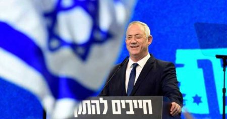 Ministrul israelian B<span style='background:#EDF514'>ENNY</span> Gantz vede semne ale unui nou acord privind ostaticii