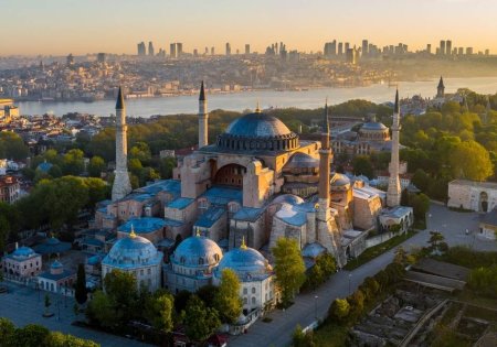 Turcia - una dintre cele mai atractive destinatii de Dragobete