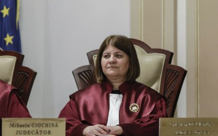 Plangere penala impotriva judecatoarei CCR Mihaela Ciochina, pentru ca ar fi negociat la Cotroceni comasarea alegerilor