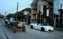 Cel mai bogat sat din Romania, unde Ferrari-ul e considerat 