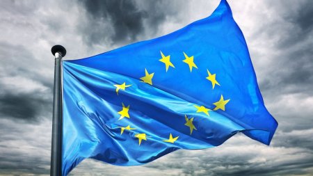 UE sanctioneaza mai multe persoane si o organizatie para<span style='background:#EDF514'>MILITAR</span>a pe care le acuza de destabilizarea Republicii Moldova