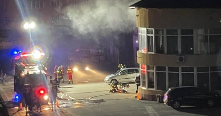Incendiu puternic la h<span style='background:#EDF514'>OTELU</span>l stadionului Unirea din Alba Iulia. 15 sportivi, evacuati in ultimul moment VIDEO