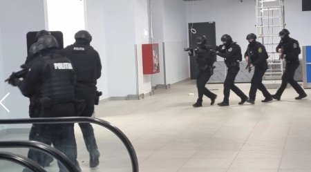 Spectaculos! Exercitiu antiterorism la Aeroportul Iasi