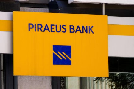 Grecia vinde participatia pe care o detine la Piraeus Bank