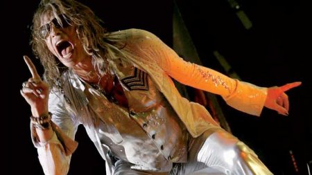Plangerea de agresiune sexuala impotriva cantaretului Aerosmith a fost respinsa