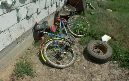 Tragedie pentru o familie din Cluj. Un baiat de 11 ani a murit dupa ce a inghitit capacul unui surub de la bicicleta