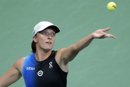 Surpriza in tenis: lidera mondiala Iga Swiatek, batuta in semifinale la Dubai