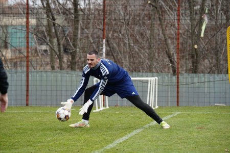 Transfer de urgenta inaintea meciului FCSB - FC Botosani » S-a antrenat deja cu noii colegi