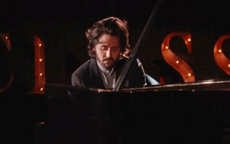 Festival inedit la Iasi. Un pianist francez improvizeaza piese muzicale pornind de la <span style='background:#EDF514'>PICTURI</span>