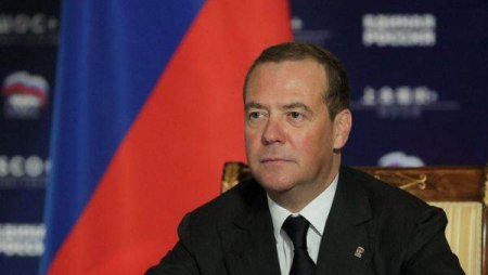 Presa: Medvedev cere operatiuni secrete in Occident de <span style='background:#EDF514'>RAZBUNARE</span> impotriva sanctiunilor impuse Rusiei
