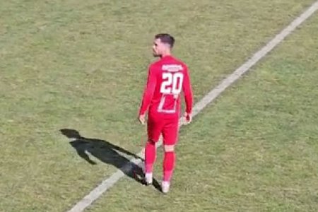 Fostul jucator de la Dinamo, in conflict cu un suporter dupa ce echipa lui a primit gol: Ce, ma? Eu sunt de vina?
