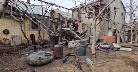 Incendiu cu cinci victime, dupa o explozie produsa la o locuinta din cartierul buzoian Dorobanti  VIDEO