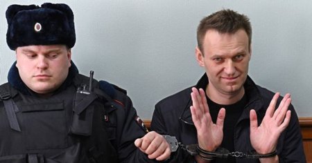 Echipa lui Aleksei Navalnii ofera 50.000 de euro recompensa pentru informatii despre moartea liderului opozitiei ruse. Gulagu.net spune ca s-a folosit violenta
