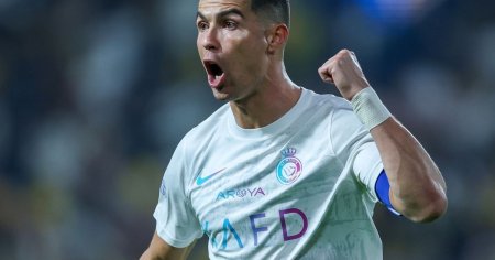 Cristiano Ronaldo a luat-o razna la batranete: <span style='background:#EDF514'>GESTURILE</span> sale infantile au pus lumea araba pe jar VIDEO