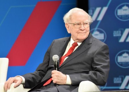 Warren Buffet surprinde Wall Street: Oracolul din Omaha spune ca Berkshire Hathaway este construita sa dureze in timp ce vehiculul sau de investitii se aproprie de 1 trilion de dolari pe piata americana. Raman doar cateva companii in aceasta tara care sa ne atraga atentia