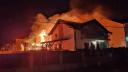 Incendiu in <span style='background:#EDF514'>BRAGADIRU</span>: doua case au fost avariate