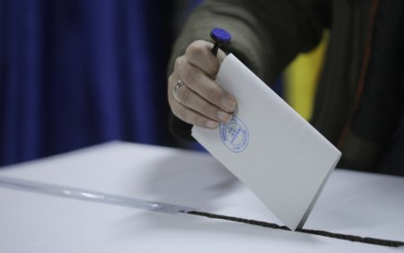 Surse. Liderii PSD si PNL au cazut de acord ca alegerile prezidentiale din 2024 sa fie organizate in 15 si 29 septembrie
