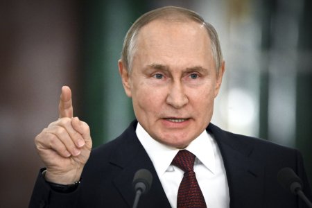 Kremlin Leaks, scurgere de informatii secrete de la Moscova! S-a aflat cum ii manipuleaza Putin pe rusi si cat il costa