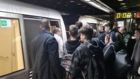 Politia Capitalei a deschis o ancheta, dupa accidentul de la metrou in care <span style='background:#EDF514'>DOUA TRENURI</span> s-au ciocnit