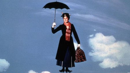 Celebrul film clasic <span style='background:#EDF514'>MARY</span> Poppins, cu Julie Andrews in rol principal, acuzat de limbaj discriminatoriu