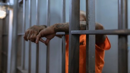 Un criminal in serie, care a ingrozit Romania, ar putea fi eliberat in curand, desi a fost condamnat pe viata