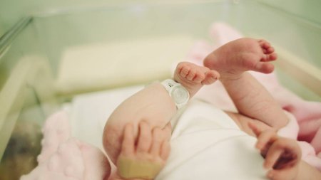Spital din Romania, obligat sa plateasca 800.000 de euro dupa moartea unui bebelus