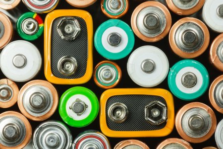 Cate tipuri de baterii exista si care sunt domeniile lor de utilizare?