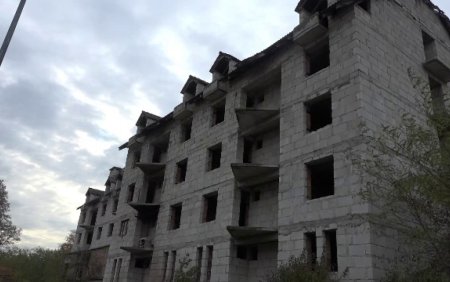 <span style='background:#EDF514'>DESCOPERIRE MACABRA</span> intr-o cladire abandonata din Prahova. Ce au gasit politistii