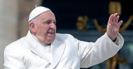 Papa Francisc, dus la spital pentru analize dupa ce a resimtit simptome de gripa: Sunt inca putin racit