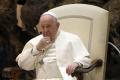 Papa Francisc a mers la un spital din Roma dupa audienta publica de miercuri. 