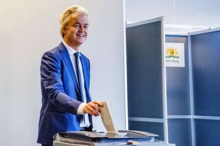 Doua persoane acuzate ca au indemnat la uciderea liderului olandez de extrema dreapta Geert Wilders