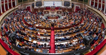 Senatul francez a votat pentru <span style='background:#EDF514'>INSCRIEREA</span> dreptului la avort in Constitutie