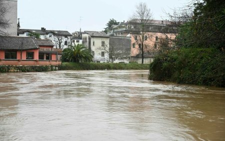 Inundatii devastatoare in Italia. Oamenii au fost salvati si cu ajutorul unor elicoptere