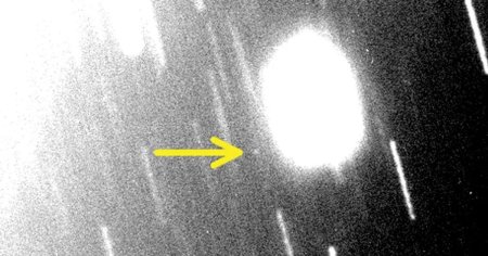 Astronomii au descoperit trei noi sateliti ai planetelor Uranus si <span style='background:#EDF514'>NEPTUN</span>