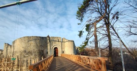 Cetatea de Scaun a Sucevei, redeschisa pentru vizitare. A fost construita de Petru I <span style='background:#EDF514'>MUSAT</span> si fortificata de Stefan cel Mare