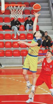 #superstories. Business sportive. Pariul ZF pe viitorii campioni.  Luca-David Otgon, 15 ani, baschet: Prin sport am invatat ca fara munca sustinuta nu poti reusi in ceea ce iti propui sa faci. Am invatat ce inseamna disciplina, o buna organizare a timpului