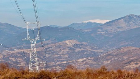 Cel mai provocator proiect de construire a unei linii electrice aeriene de 400 kV - Portile de Fier - (Anina) - Resita, din ultimii 30 de ani, a fost incheiat cu succes